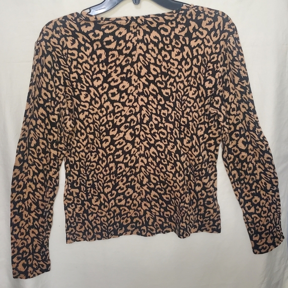 Pre-Loved Tan and Black Women’s Jones New York Long Sleeve Shirt Size Medium - Picture 2 of 9